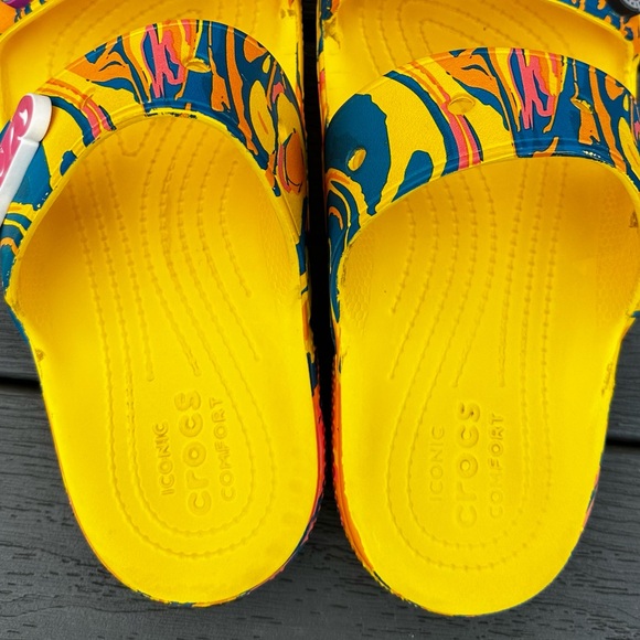 Crocs Classic Slide Take a Walk on the Weird Side - Picture 3 of 3